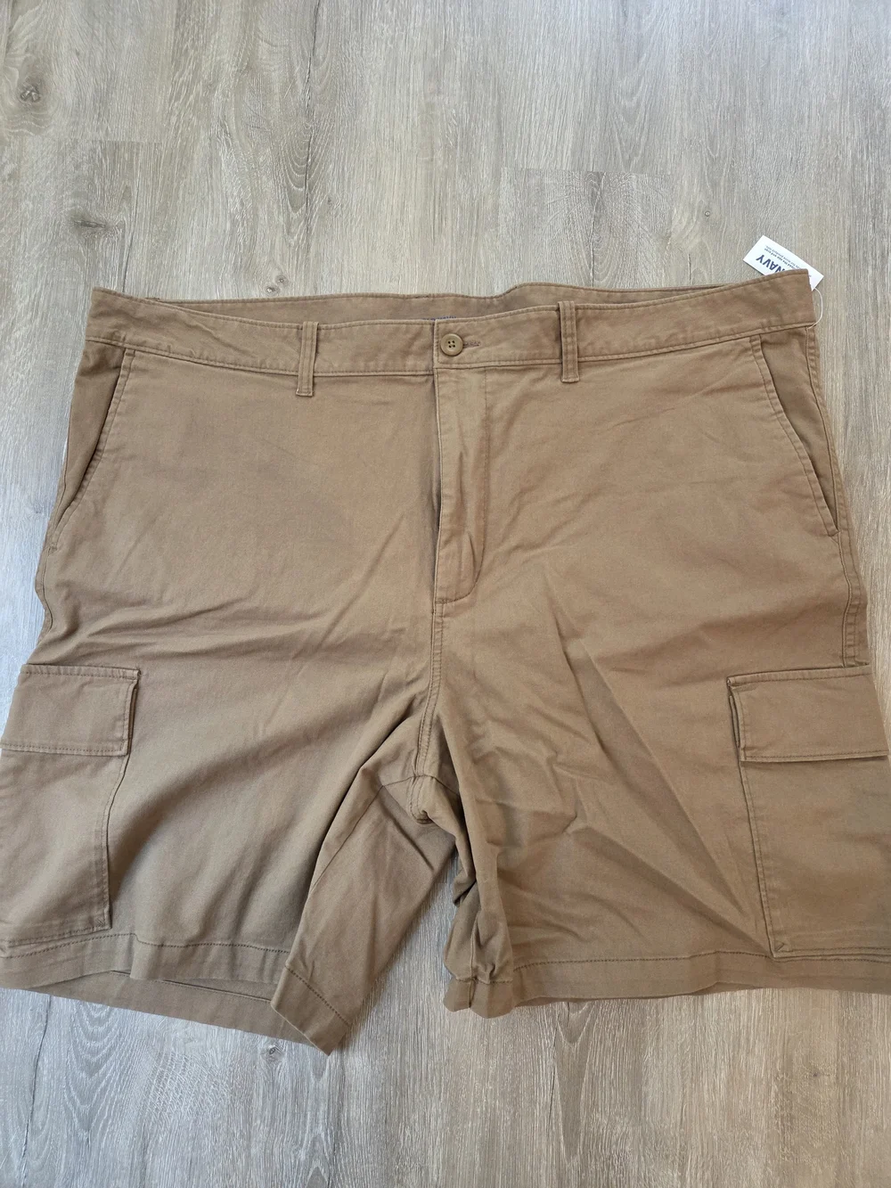 NWT Old Navy Men's Khaki Cargo Shorts